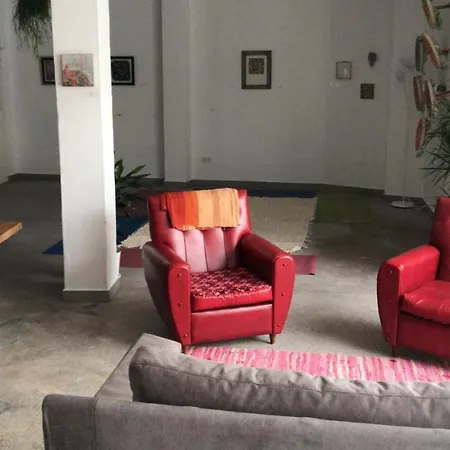 Сasa de vacaciones La Casa Móvil. Casa De Artistas