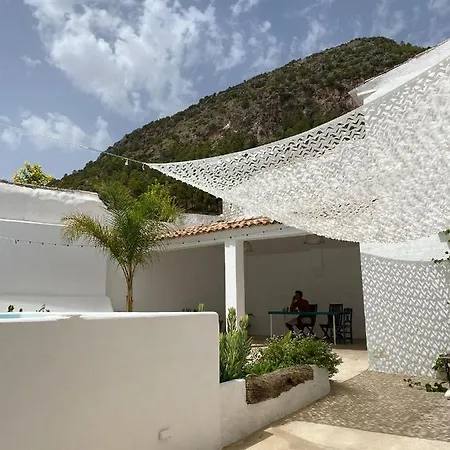 La Casa Móvil. Casa De Artistas Casa de Férias